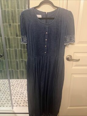 Vintage 90s Embroidered Navy Midi Dress with Button-Front Detail